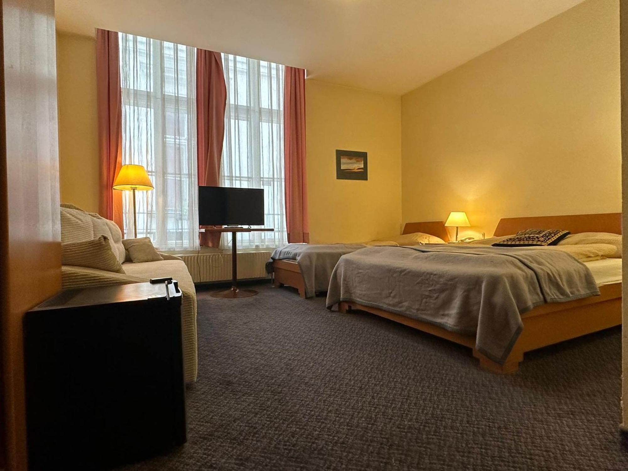 Very Central Apartments, 5 Min To City Center, No Reception Βιέννη Εξωτερικό φωτογραφία