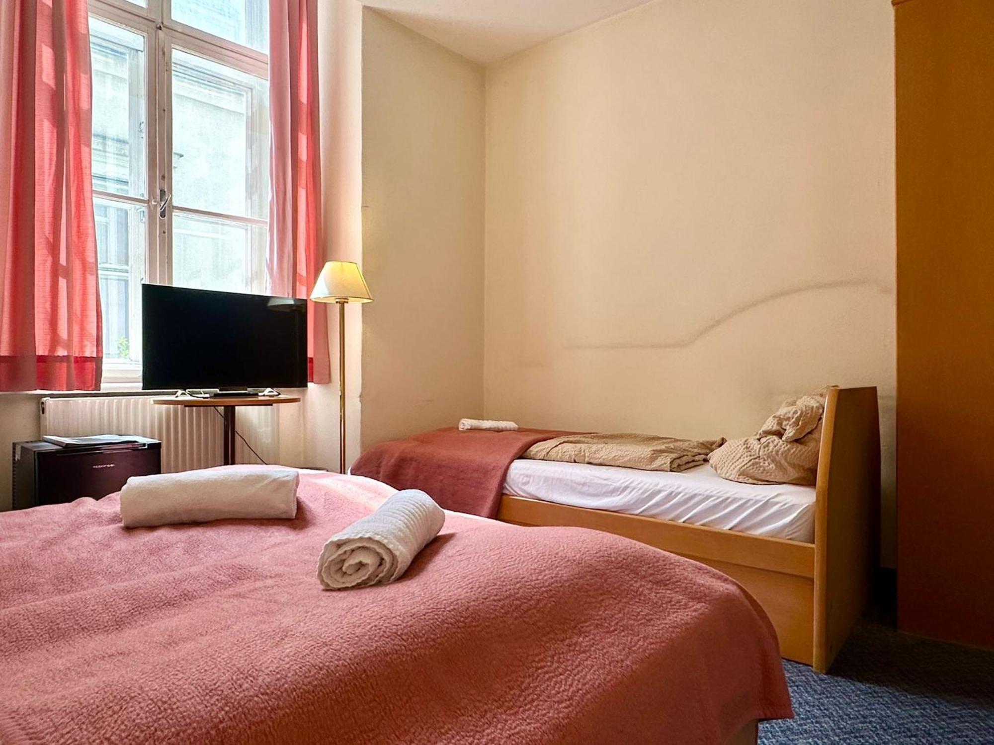 Very Central Apartments, 5 Min To City Center, No Reception Βιέννη Εξωτερικό φωτογραφία